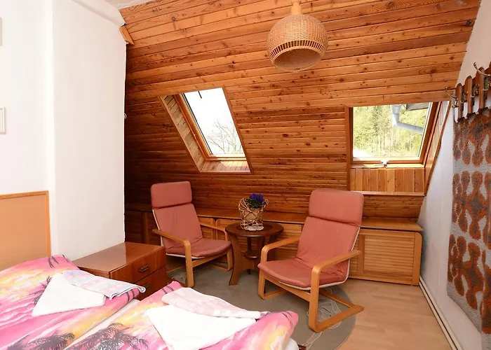 Privat Tri Krize קרלובי וארי